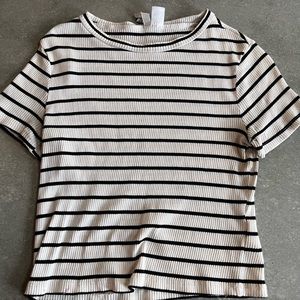 🖤black and white striped T🤍